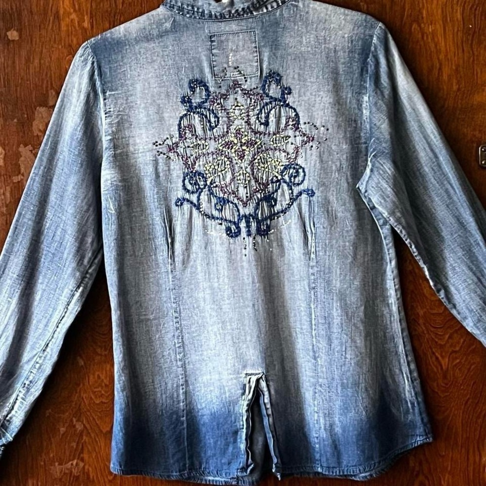 Blue Ombré  chambray Embroidered and Rhinestone Button up Shirt. Size medium - Picture 3 of 4
